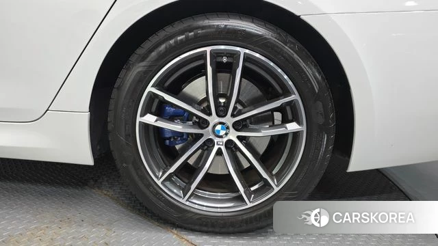 BMW 5 Series (G30) id 4433168 из Кореи 13