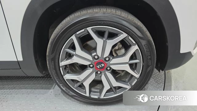 Kia Seltos id 4338674 из Кореи 13