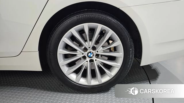 BMW 5 Series (G30) id 4586157 из Кореи 13