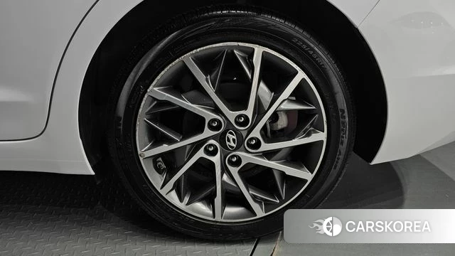 Hyundai The New Avante AD id 4557625 из Кореи 13