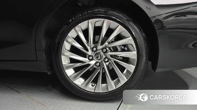 Lexus ES300h 7th generation id 4463104 из Кореи 13