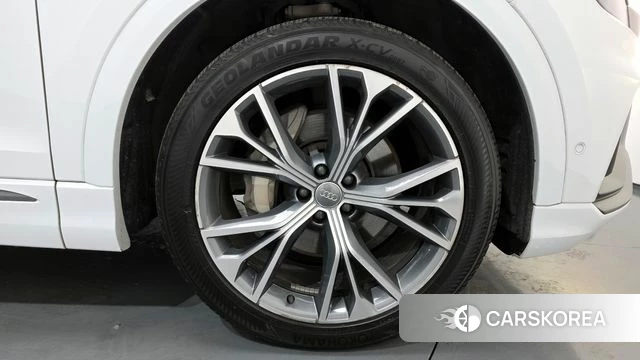 Audi Q8 (4M) id 4410019 из Кореи 13