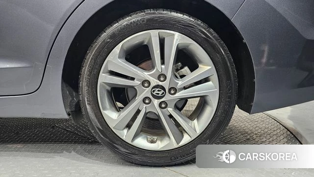 Hyundai Avante AD id 4520875 из Кореи 13