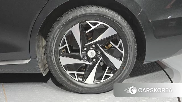 Hyundai The New Grandeur IG Hybrid id 4631873 из Кореи 13