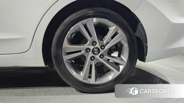 Hyundai Avante AD id 4924128 из Кореи 13