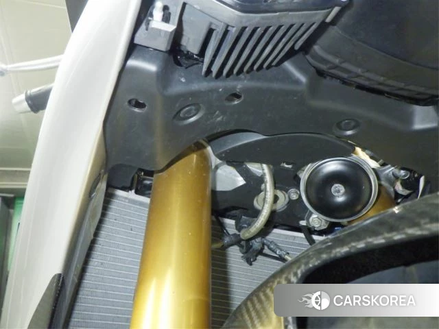 Yamaha YZF-R1M id 4229299 из Японии 13