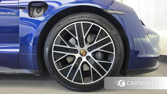 Porsche Taycan id 4854897 из Кореи 13