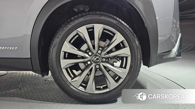 Lexus UX250h id 4362105 из Кореи 13