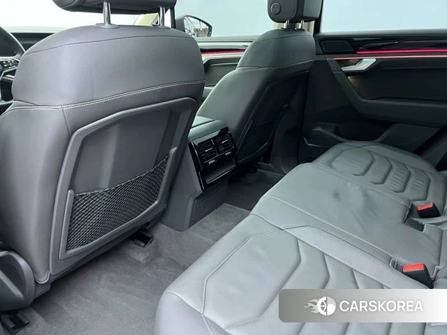 Volkswagen Touareg id 4213114 из Китая 13