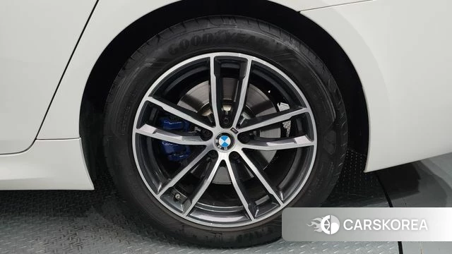 BMW 5 Series (G30) id 4744832 из Кореи 13