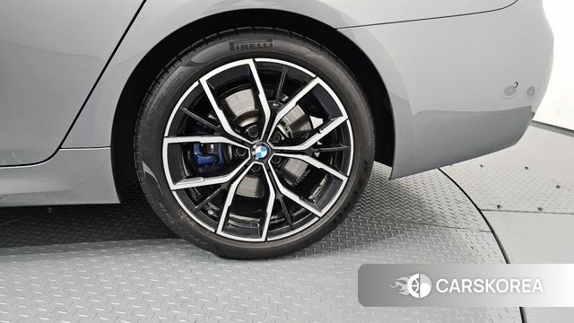 BMW 5 Series (G30) id 4414676 из Кореи 13