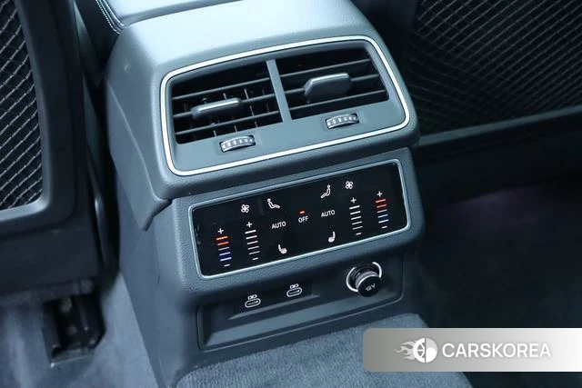 Audi A6L id 4272107 из Китая 13