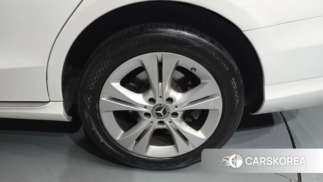 Mercedes-Benz C-Class W205 id 4251436 из Кореи 13