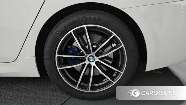 BMW 5 Series (G30) id 4650220 из Кореи 13