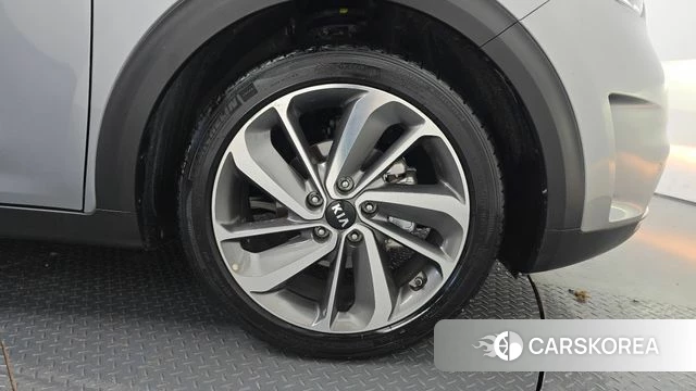 Kia Niro id 4417210 из Кореи 13