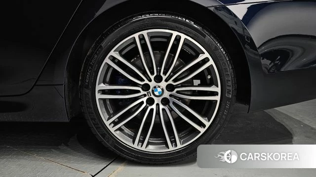 BMW 5 Series (G30) id 4625868 из Кореи 13