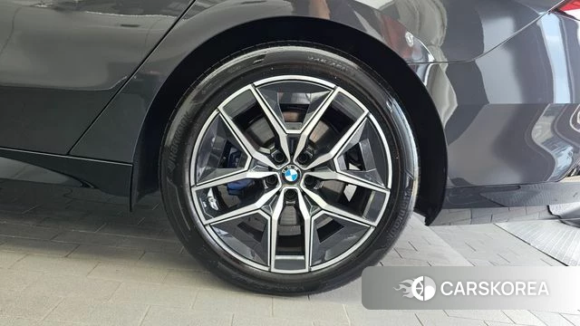 BMW 5 Series (G60) id 4539676 из Кореи 13
