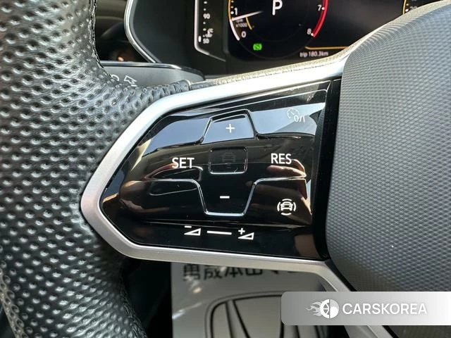 Volkswagen Passat id 4290951 из Китая 13