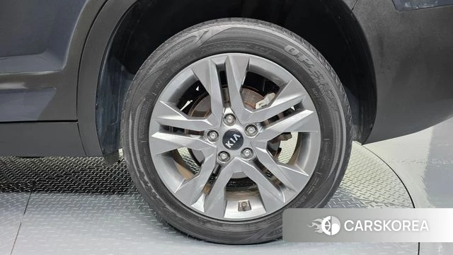 Kia Seltos id 4476350 из Кореи 13