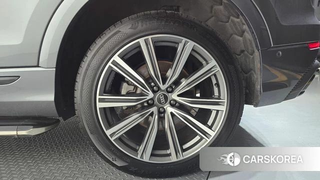Audi Q8 (4M) id 4609303 из Кореи 13
