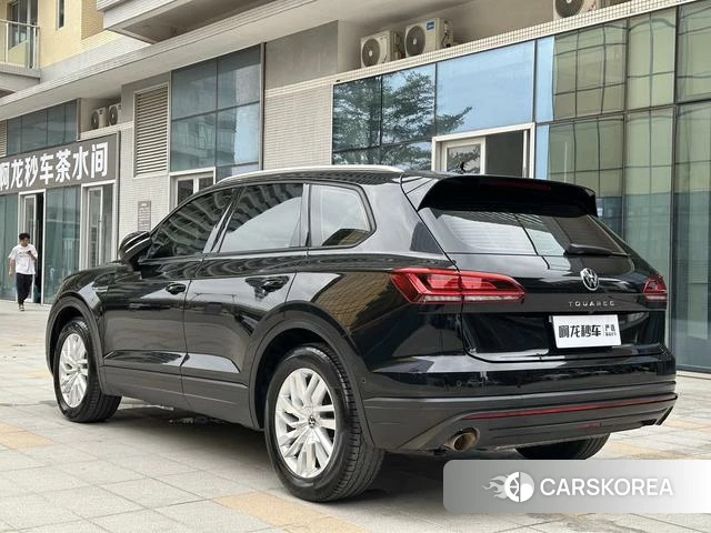 Volkswagen Touareg id 4262117 из Китая 13