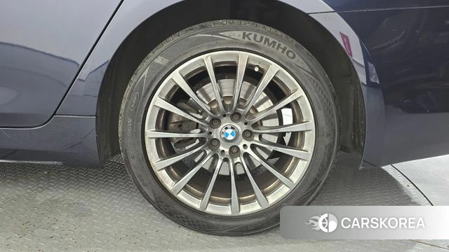 BMW 5 Series (G30) id 4637951 из Кореи 13