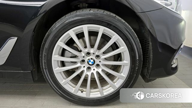 BMW 5 Series (G30) id 4203448 из Кореи 13