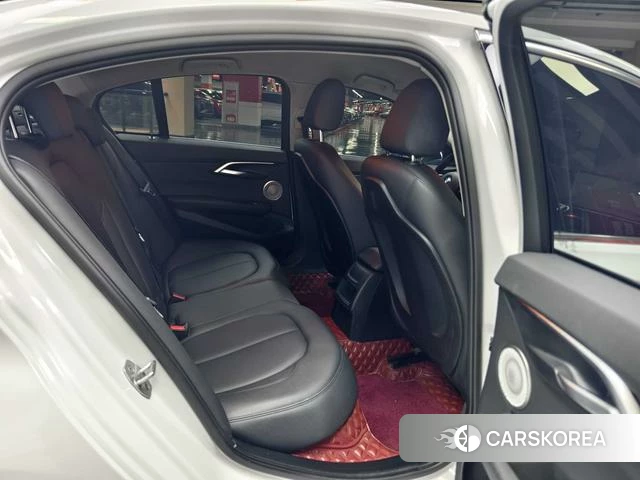 BMW 1 series id 4336289 из Китая 13