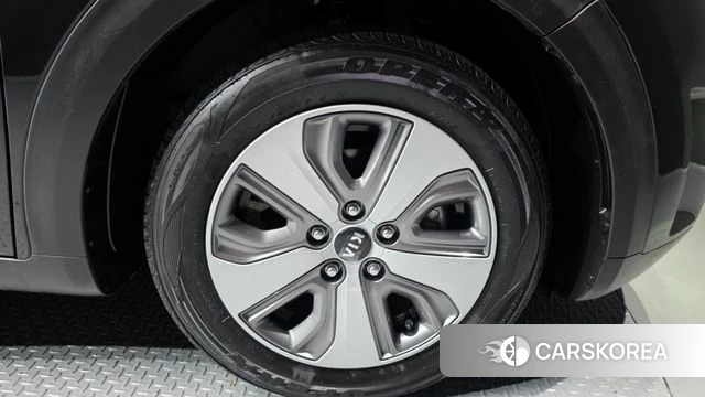 Kia Niro id 4285616 из Кореи 13