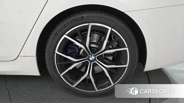 BMW 5 Series (G30) id 4309829 из Кореи 13