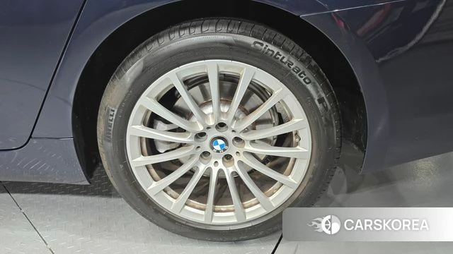 BMW 5 Series (G30) id 4683930 из Кореи 13