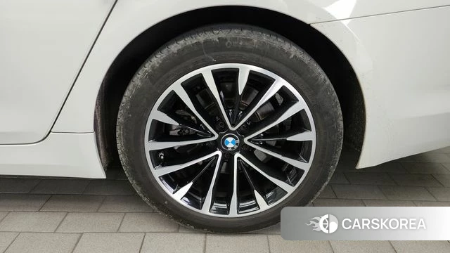 BMW 5 Series (G30) id 4371982 из Кореи 13