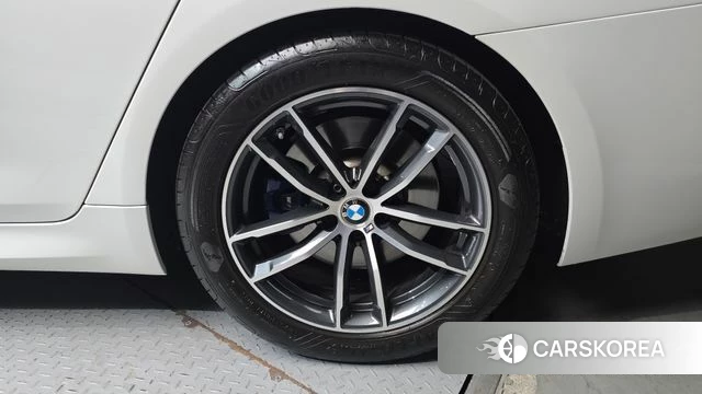 BMW 5 Series (G30) id 4640619 из Кореи 13