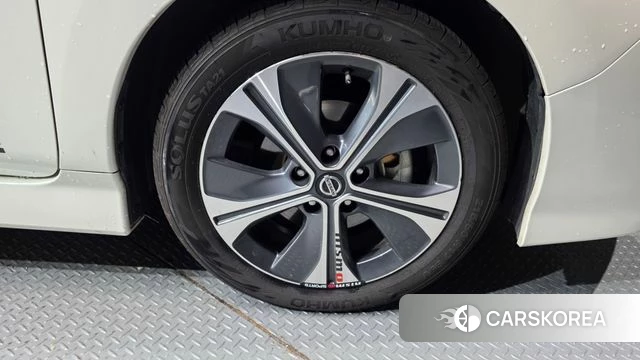 Nissan Leaf (ZE1) id 4285271 из Кореи 13