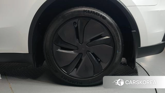 Tesla Model Y id 4612319 из Кореи 13
