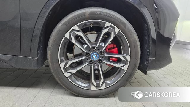 BMW iX1 (U11) id 4762915 из Кореи 13