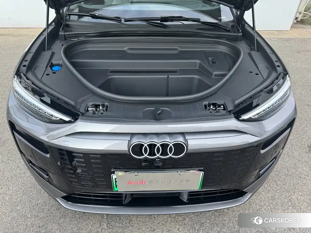 Audi Q6L id 4628132 из Китая 13