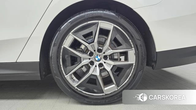 BMW 5 Series (G60) id 4579118 из Кореи 13
