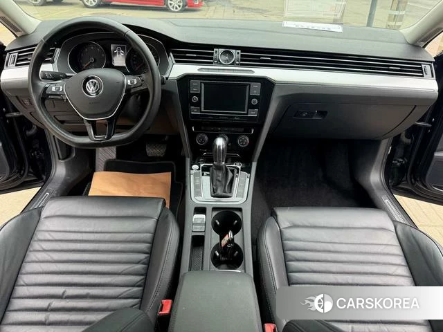 Volkswagen Magotan id 4218175 из Китая 13
