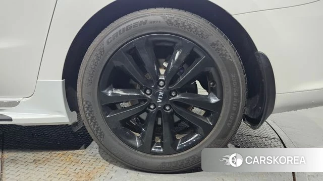 Kia The New Carnival id 4551729 из Кореи 13
