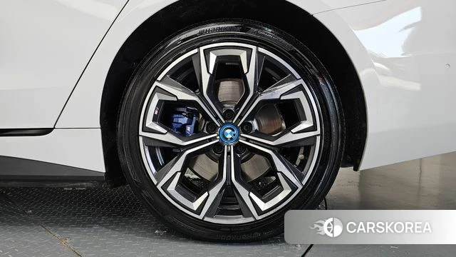 BMW i4 id 4707086 из Кореи 12