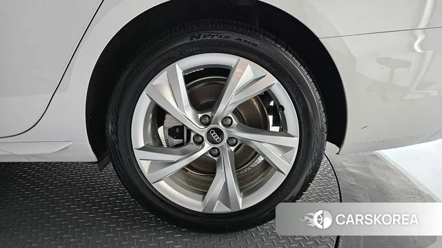 Audi A4 (B9) id 4350239 из Кореи 13