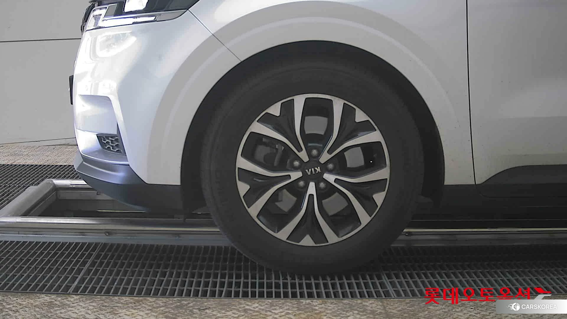 Kia Carnival id 3882160 из Кореи 13