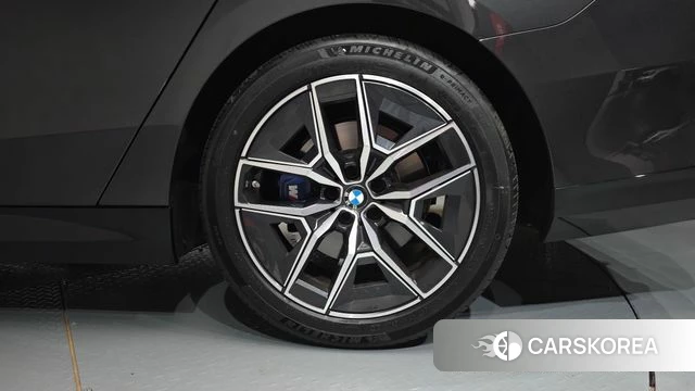 BMW 5 Series (G60) id 4743790 из Кореи 13