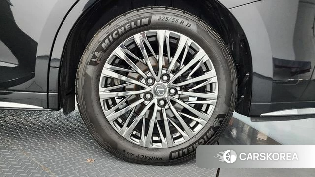 Lexus LM Second Generation id 4767361 из Кореи 13