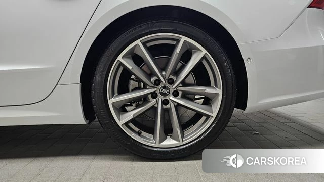 Audi A7 (4K) id 4519007 из Кореи 13