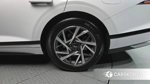 Hyundai Grandeur (GN7) id 4280041 из Кореи 13