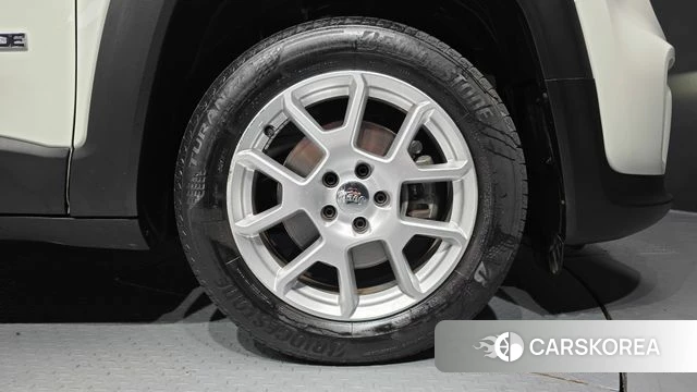 Jeep Renegade id 4470733 из Кореи 13