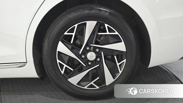 Hyundai The New Grandeur IG Hybrid id 4768908 из Кореи 13