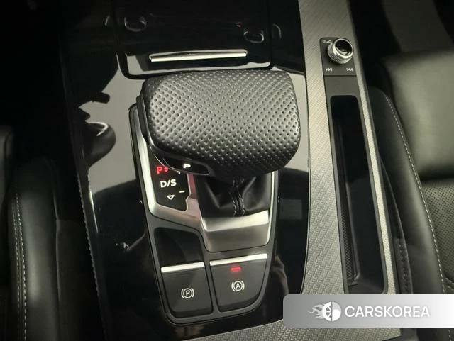 Audi Q5L id 4256992 из Китая 13